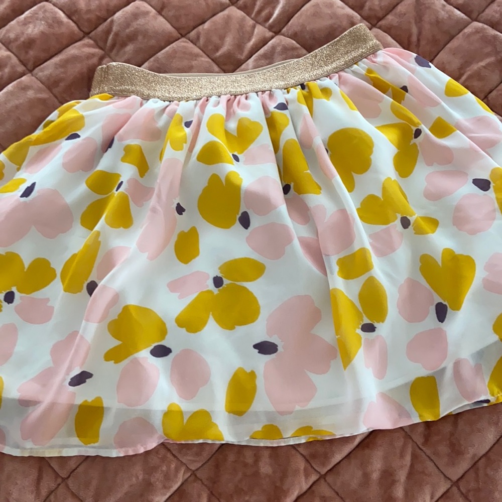 Flour skirt cozy and stretchy